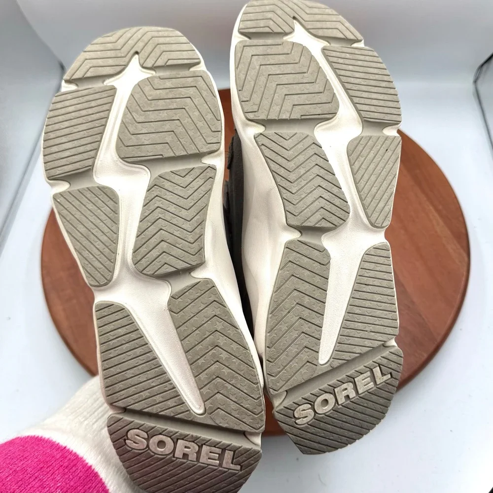 Sorel Kinetic RNEGD Caribu‎ Waterproof Sneaker Boots Quarry/Sea Salt Womens 9